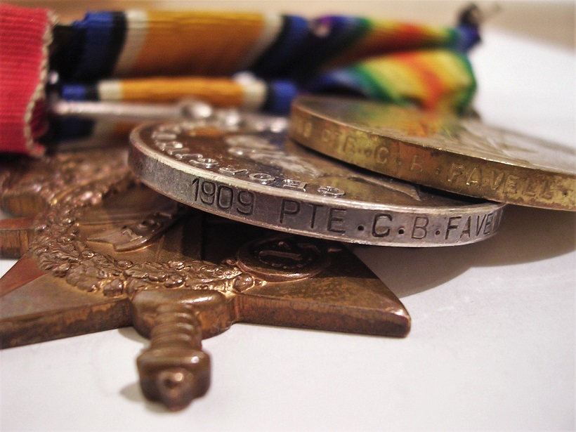 Cecil Bert Favell 's war medals